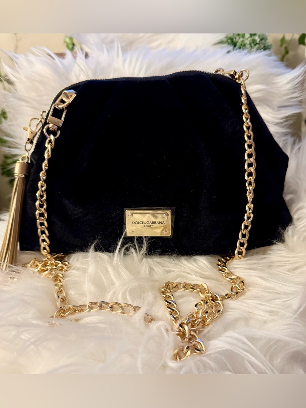 NEW 🖤 Dolce & Gabbana Black Velvet Crossbody with Gold Chain. GWP!!